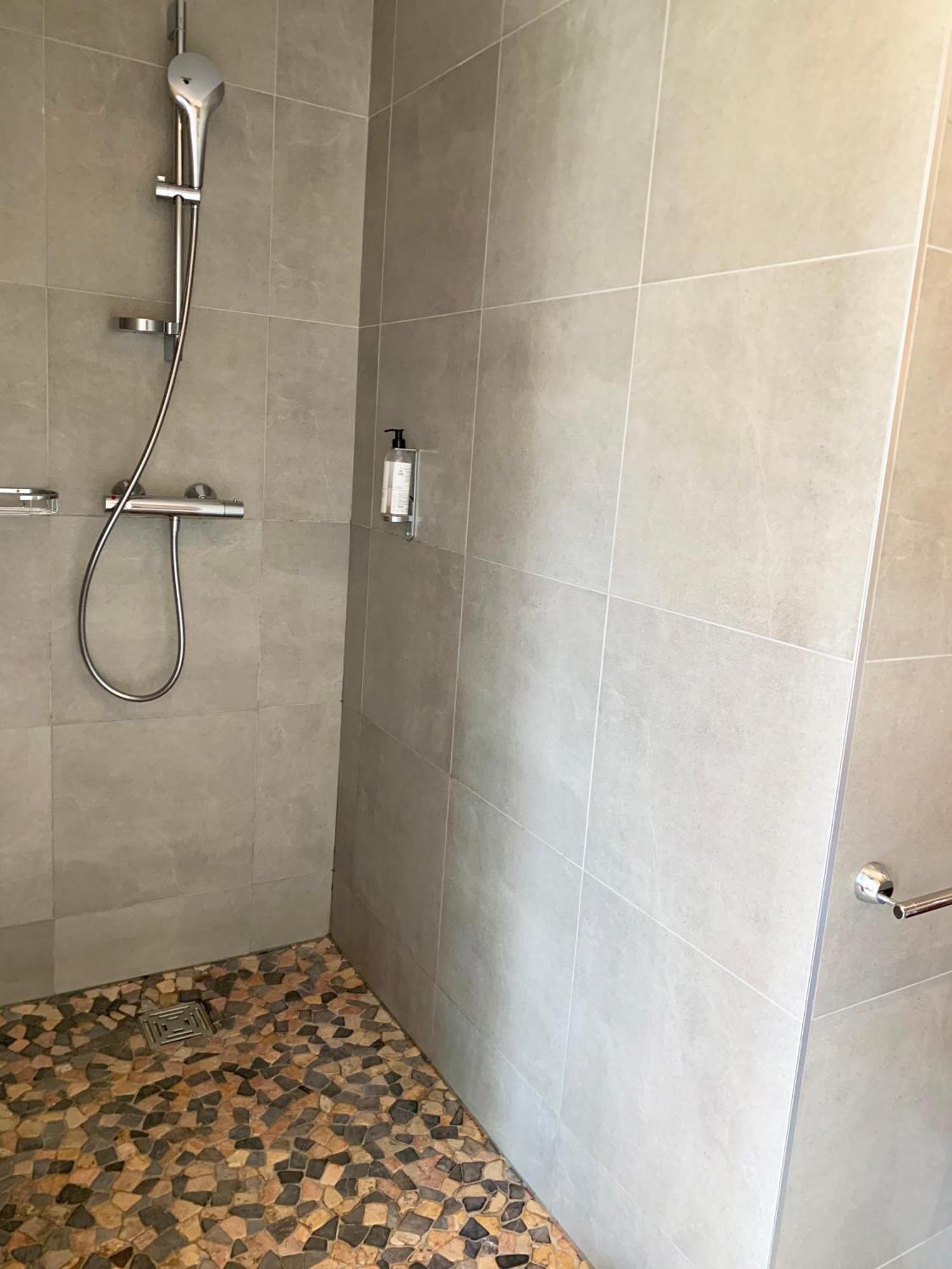 Hotel Beau Soleil Порник Екстериор снимка